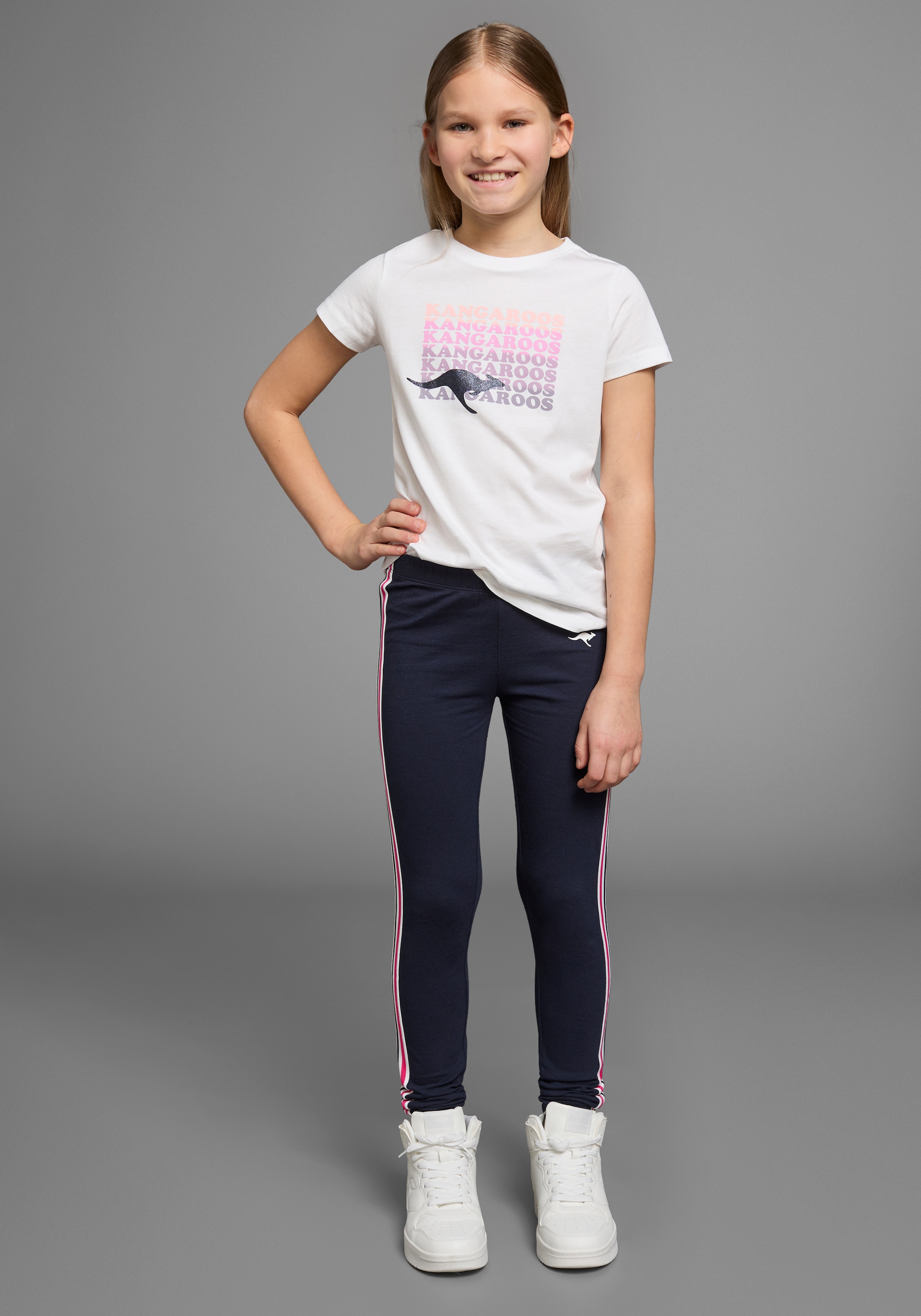 KangaROOS T-Shirt , Kurzarm,  taillierter Schnitt,  mit Glitzerdruck