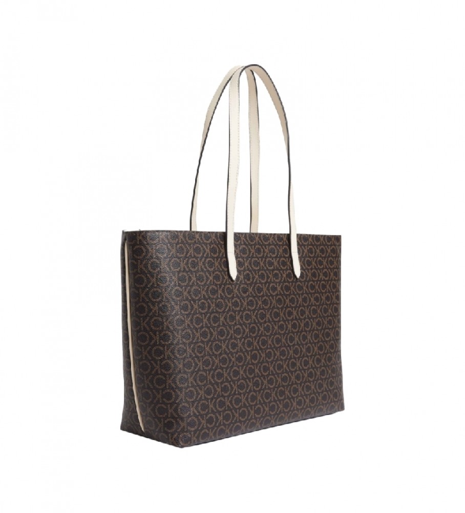 Bolsa Calvin Klein Must Shopper tamanho M marrom monocromática