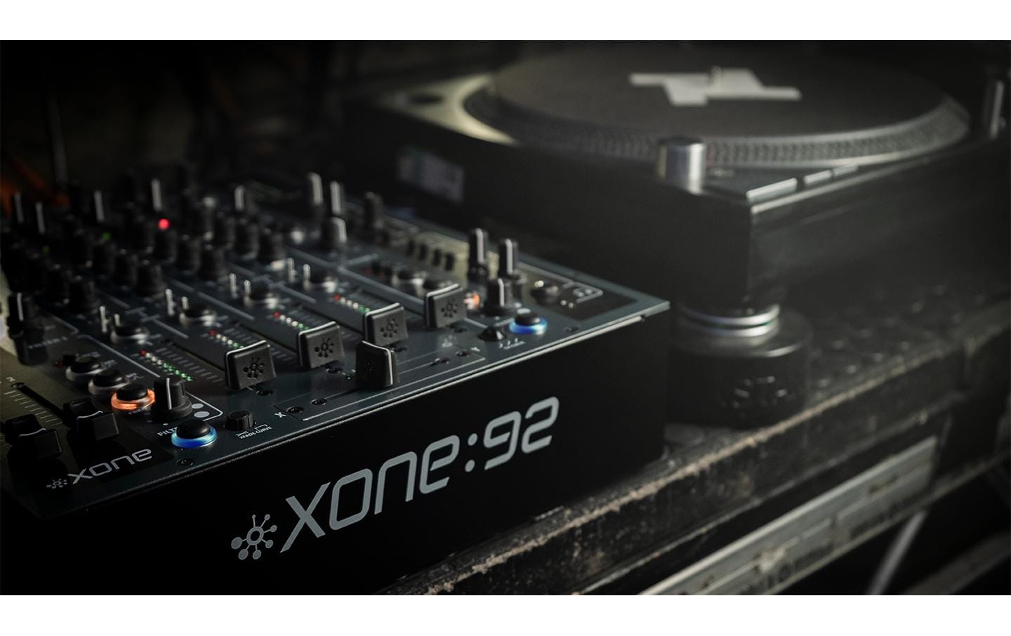 DJ-Mixer XONE:92 MKII<br>4+2-Kanal-Analog-Mixer