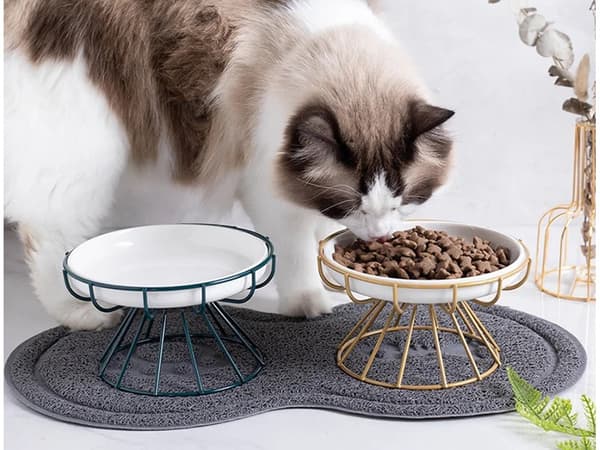 Matskålunderlag / Skålunderlag - Sklisikkert - For hund & katt