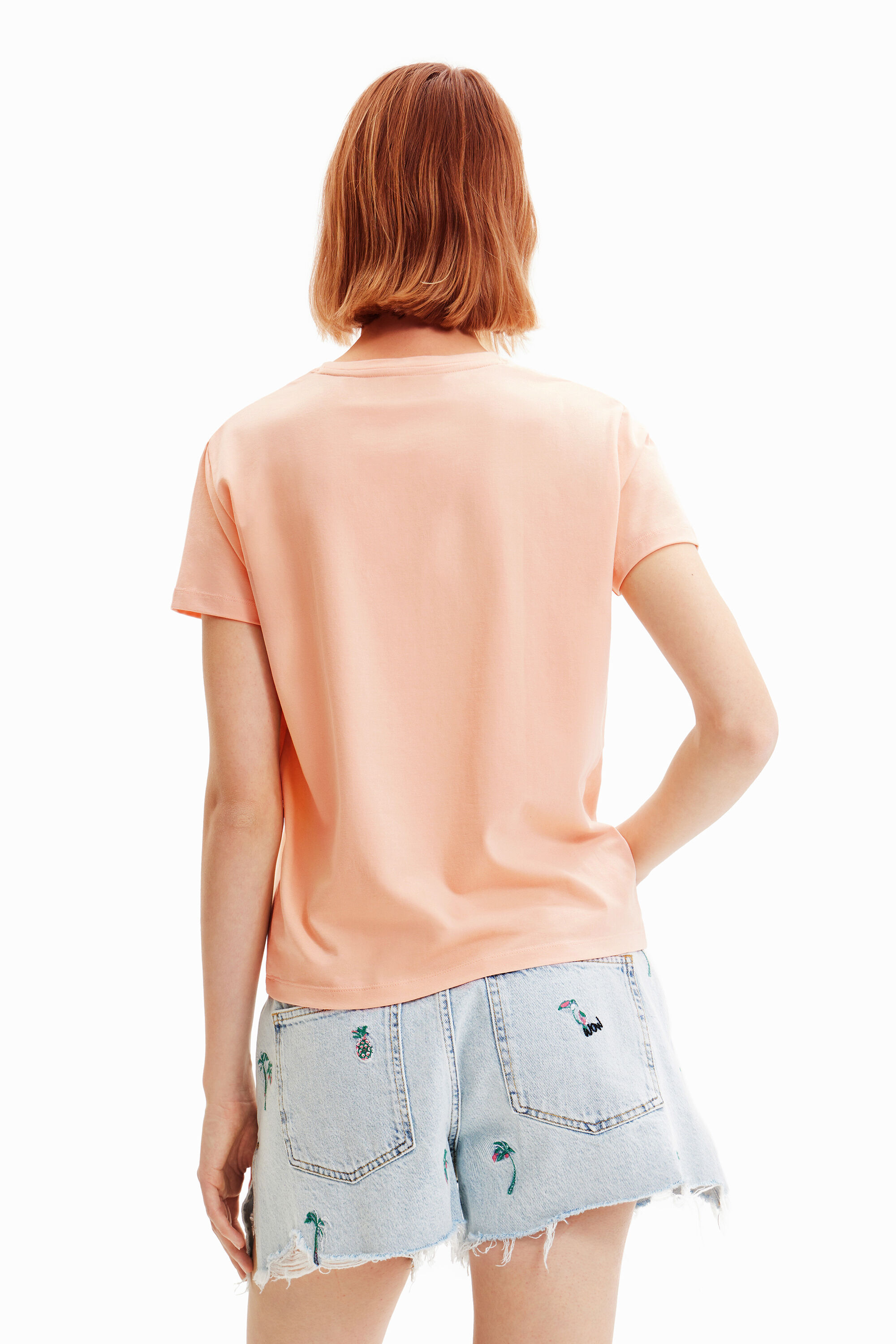 T-shirt slim illustration