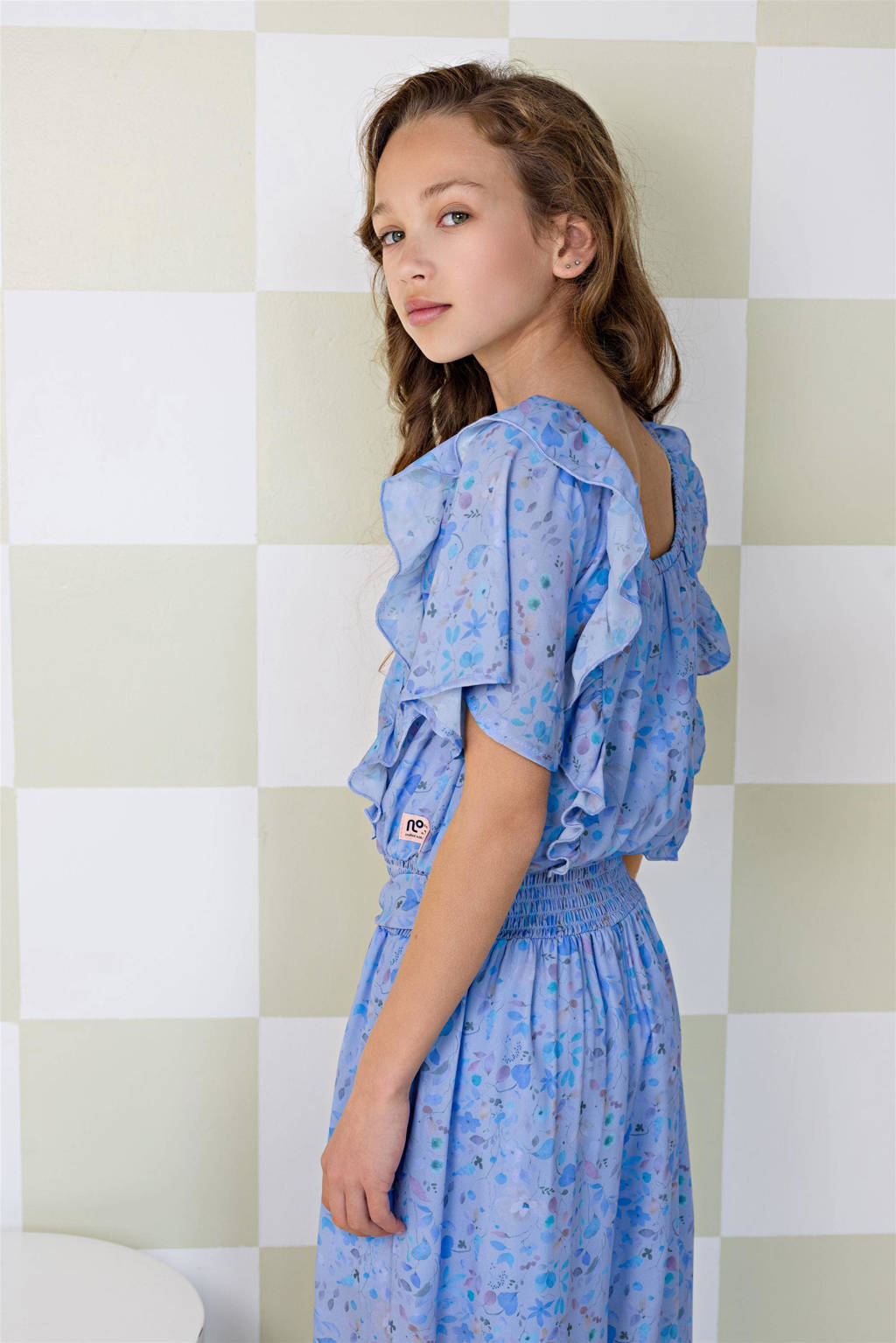 NONO gebloemde jumpsuit Sasia van polyester lichtblauw