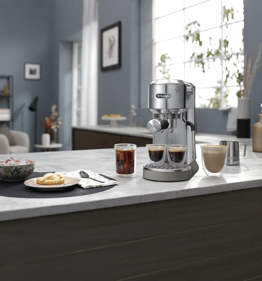 DeLonghi Manuel Espressomaskine EC890.M