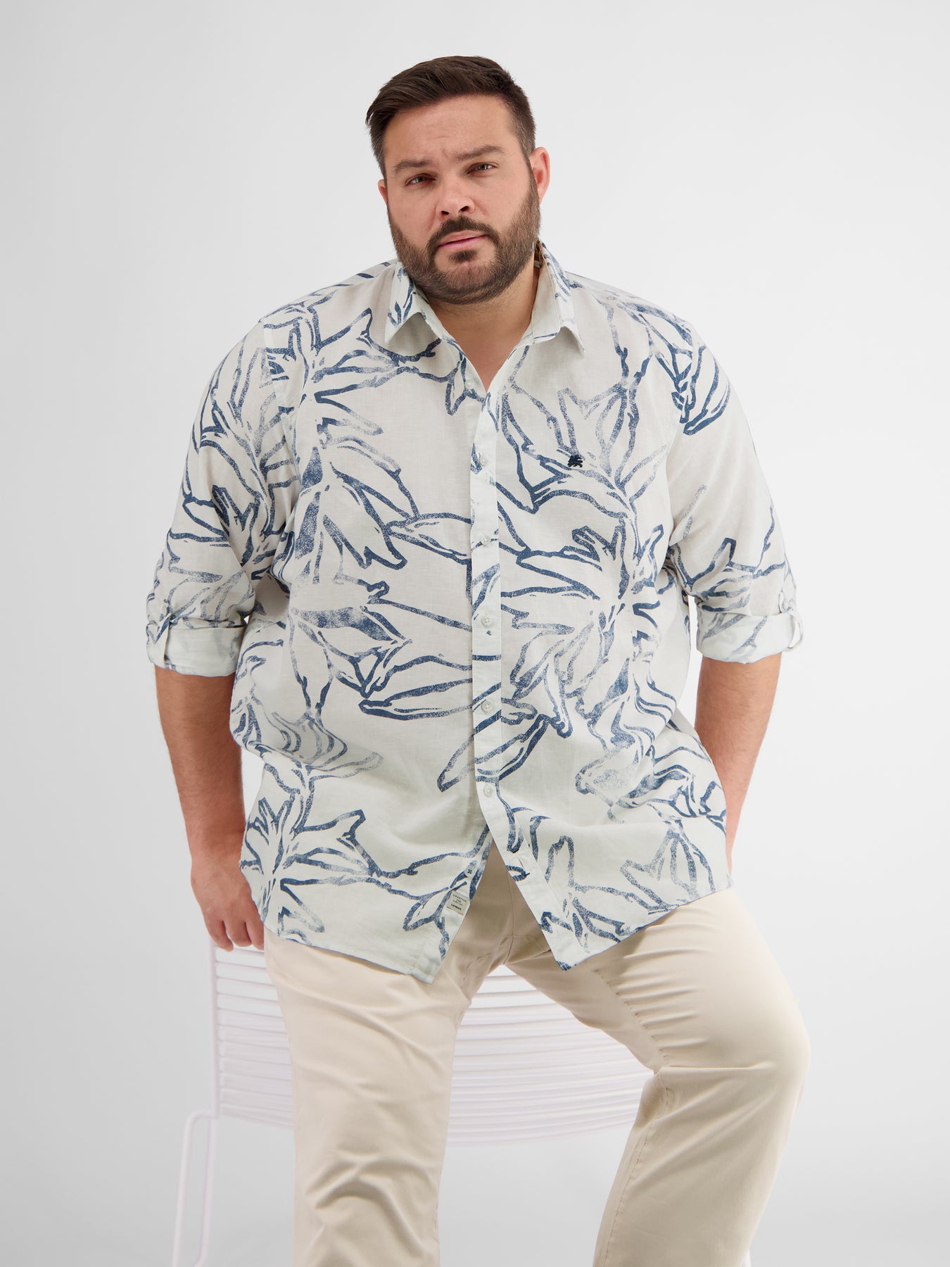 Herren Langarmhemd mit sommerlichem Print
