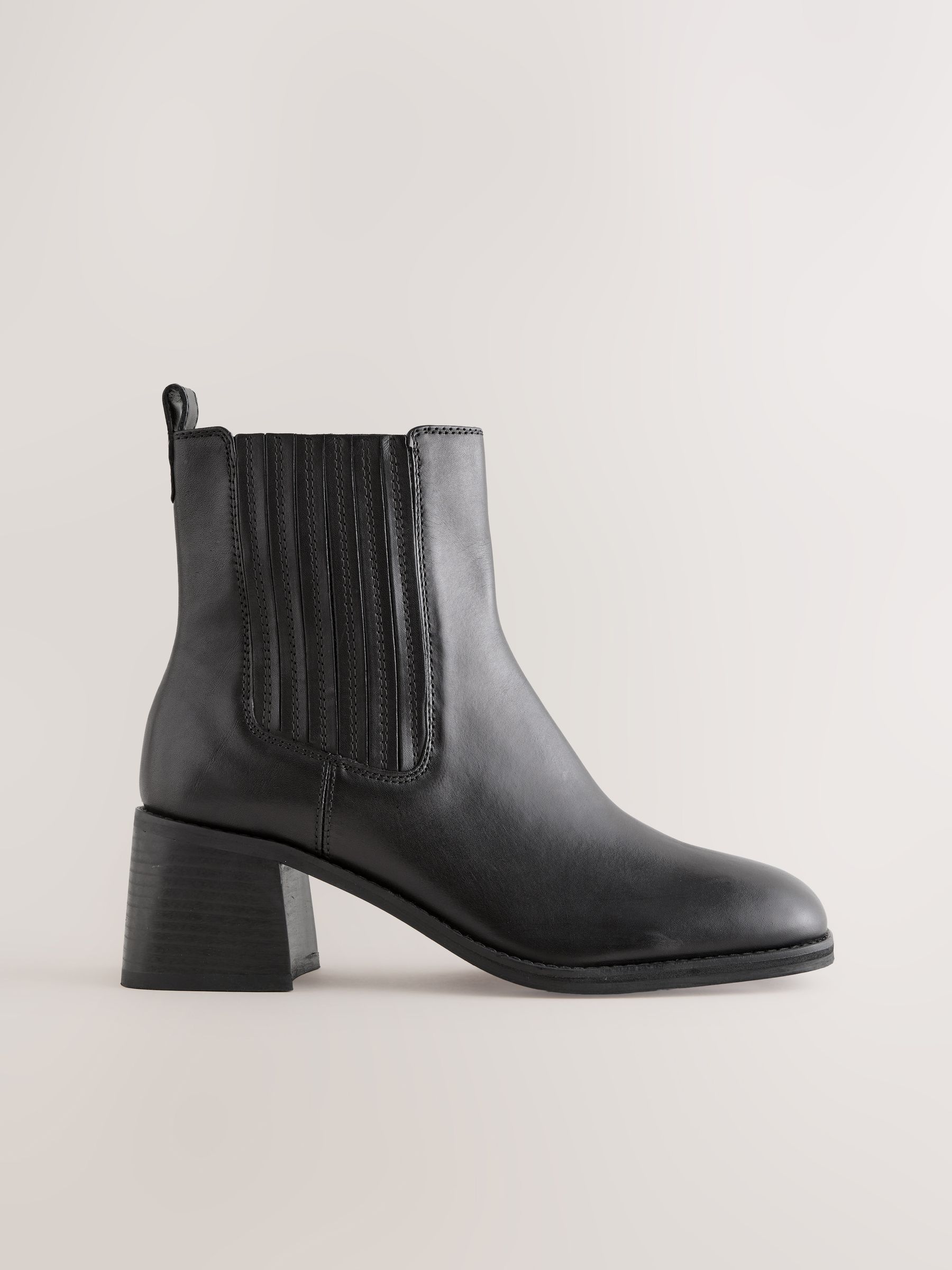 Zwart - Forever Comfort® leren Chelsea-laarzen met vierkante neus en blokhak