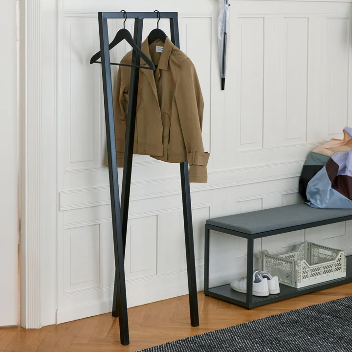 HAY - Loop Stand Garderobenständer (gross), maroon red