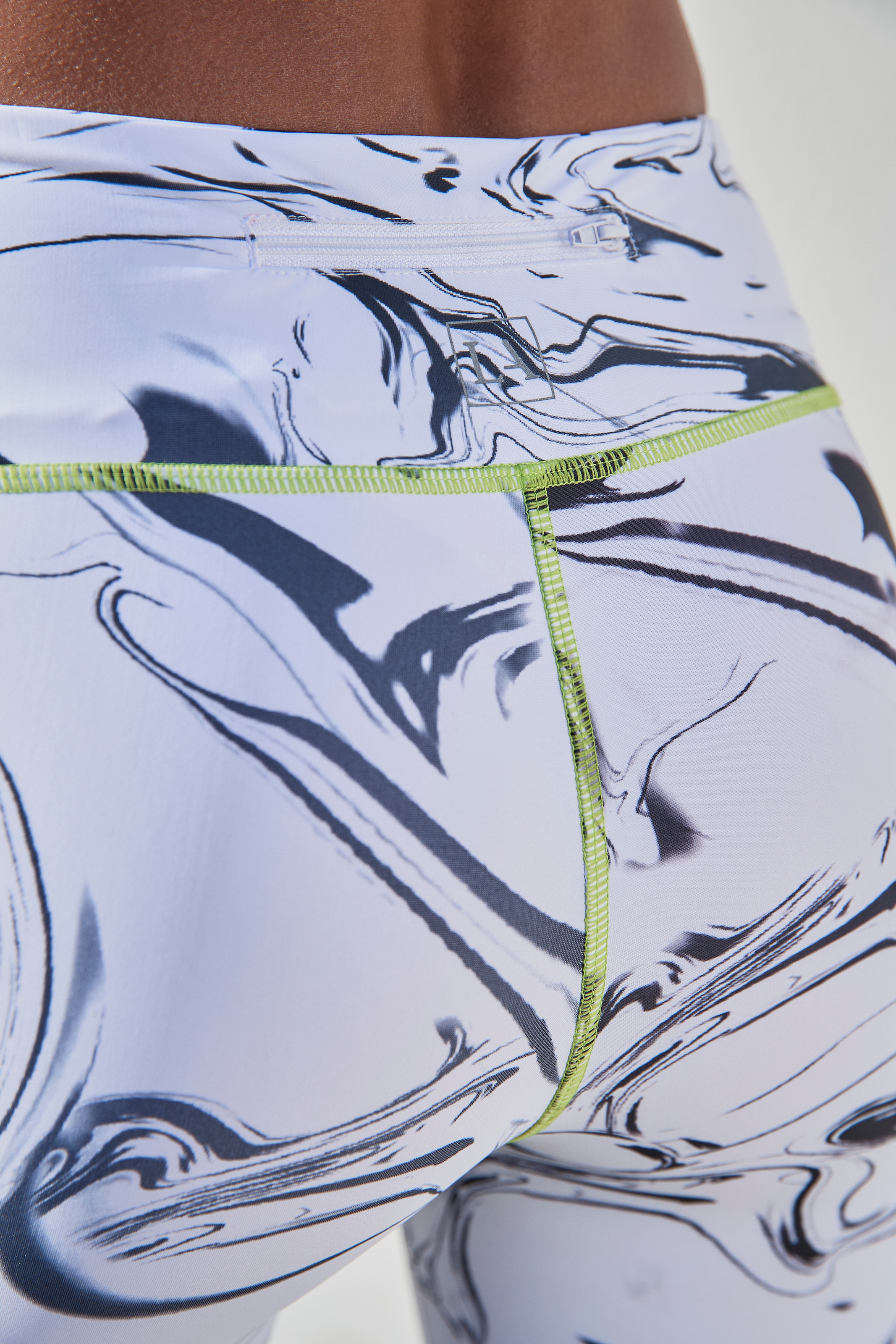 LASCANA ACTIVE Caprileggings »White Marble«  Sporthose mit Mesheinsätzen