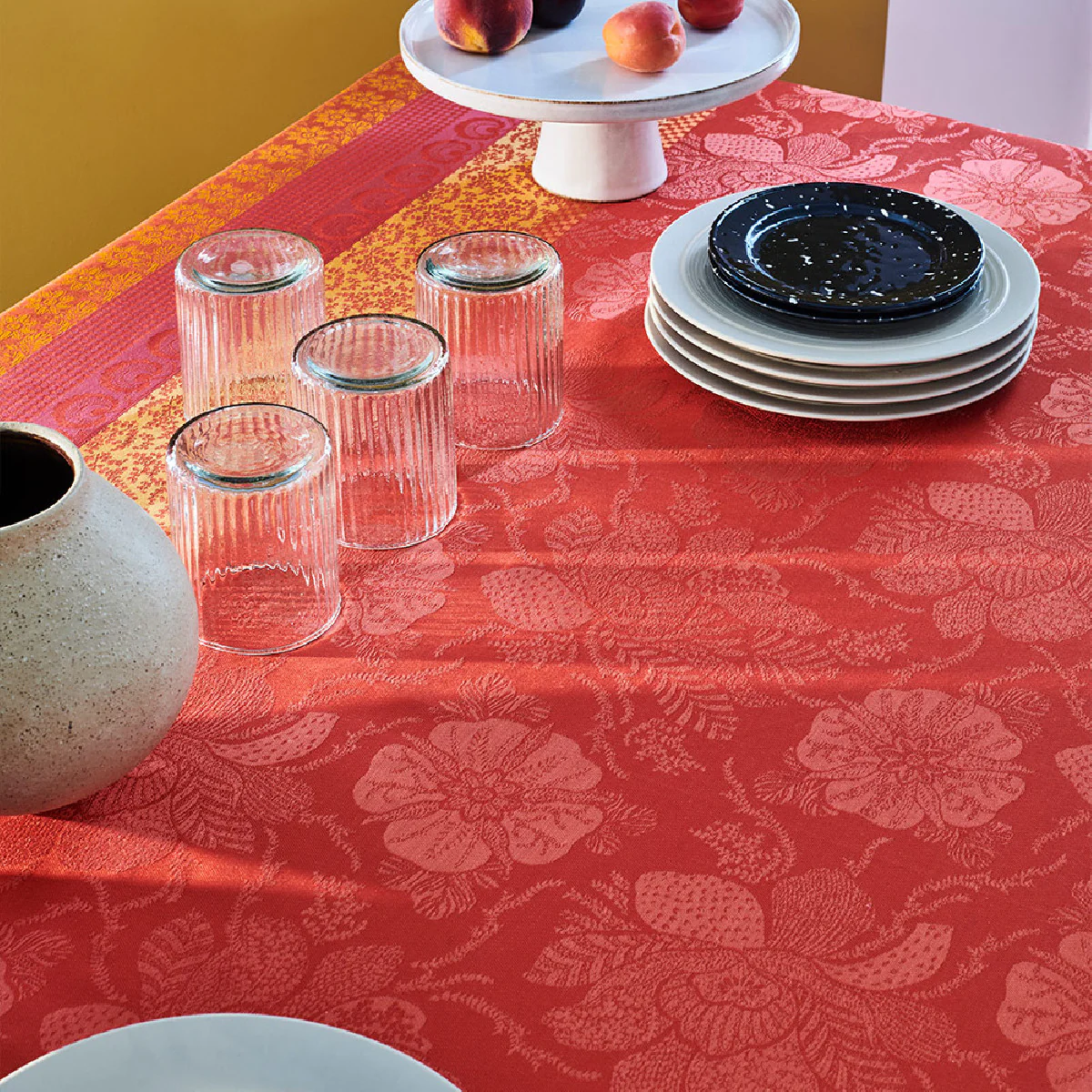 Nappe pur coton rouge 155x260 Garnier Thiebaut