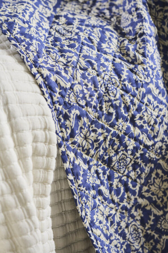 Ib Laursen Quilt blå m/naturfarvet blokmønster Blå