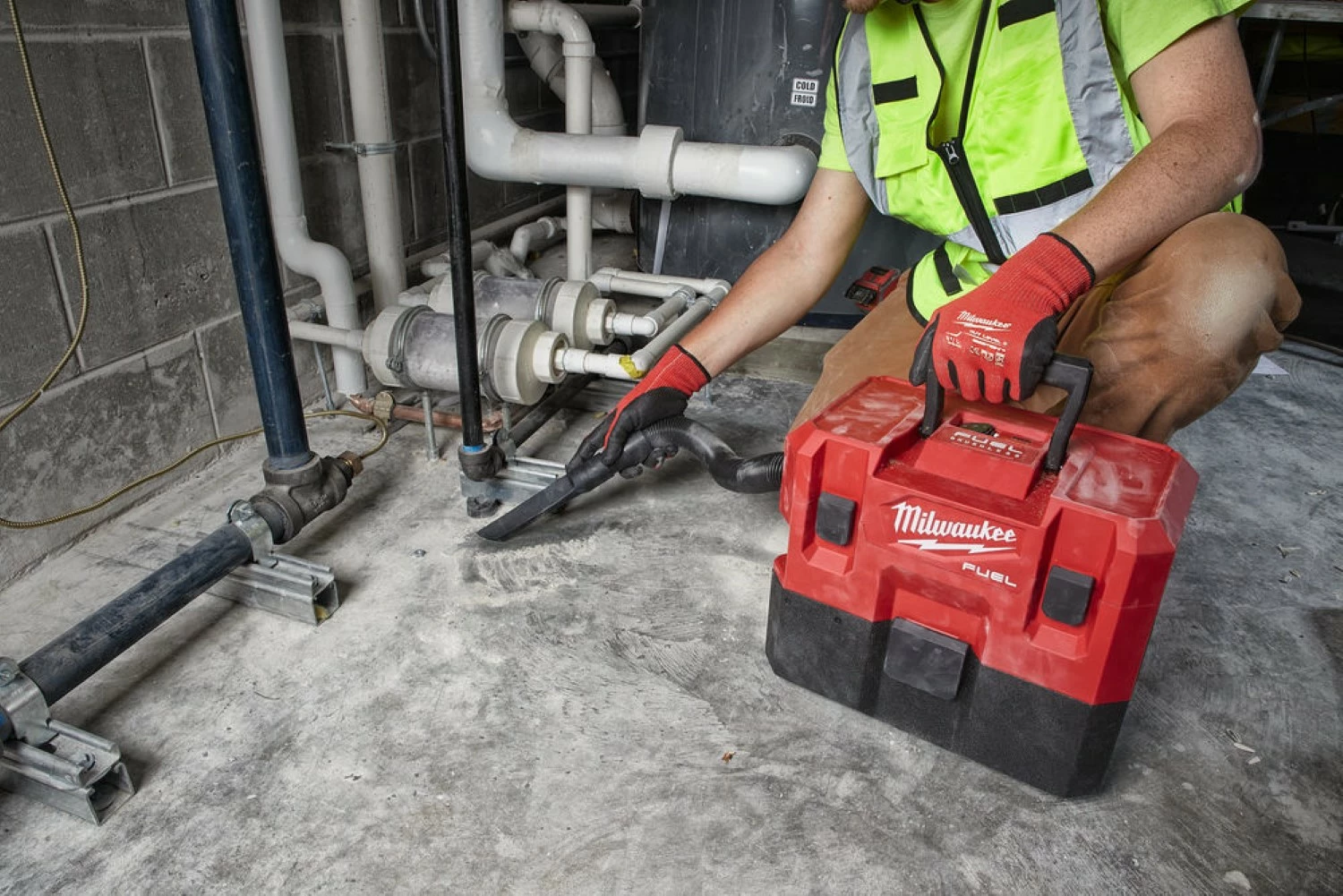 Milwaukee M12 FCVL-0 12V Li-Ion accu nat/droogzuiger body - L-Klasse - 105mbar