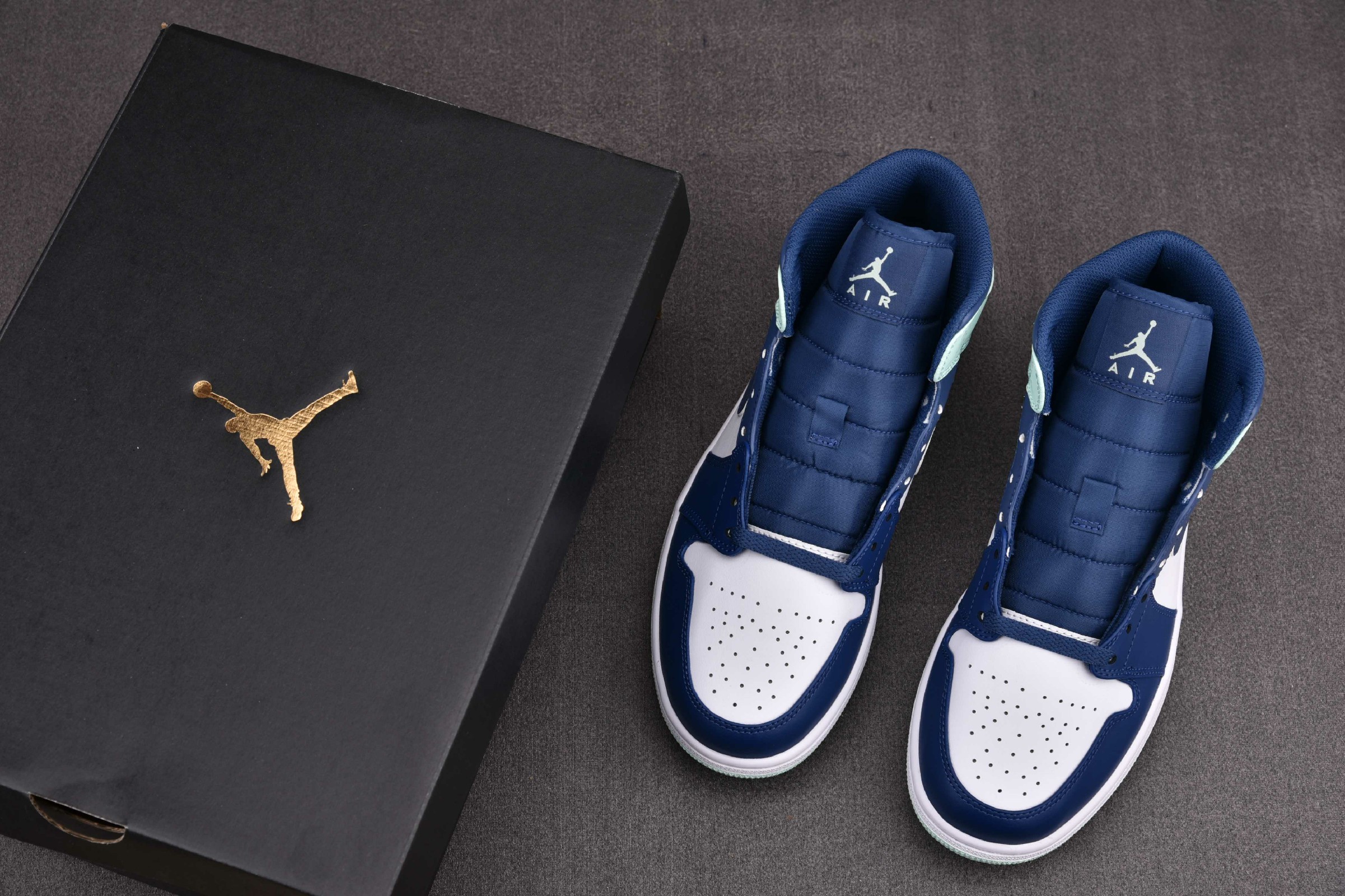 Jordan 1 Mid Mystic Navy Mint Foam / Blue Mint