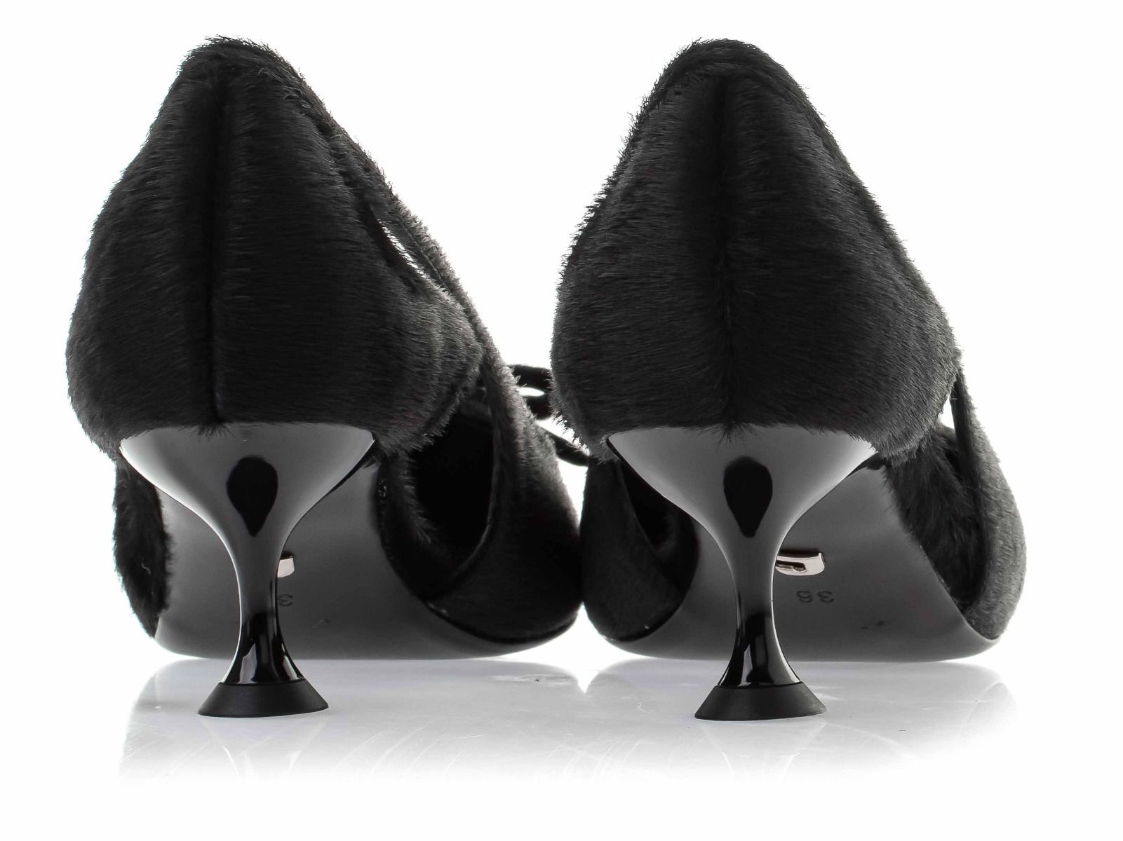 Lola Cruz Pumps