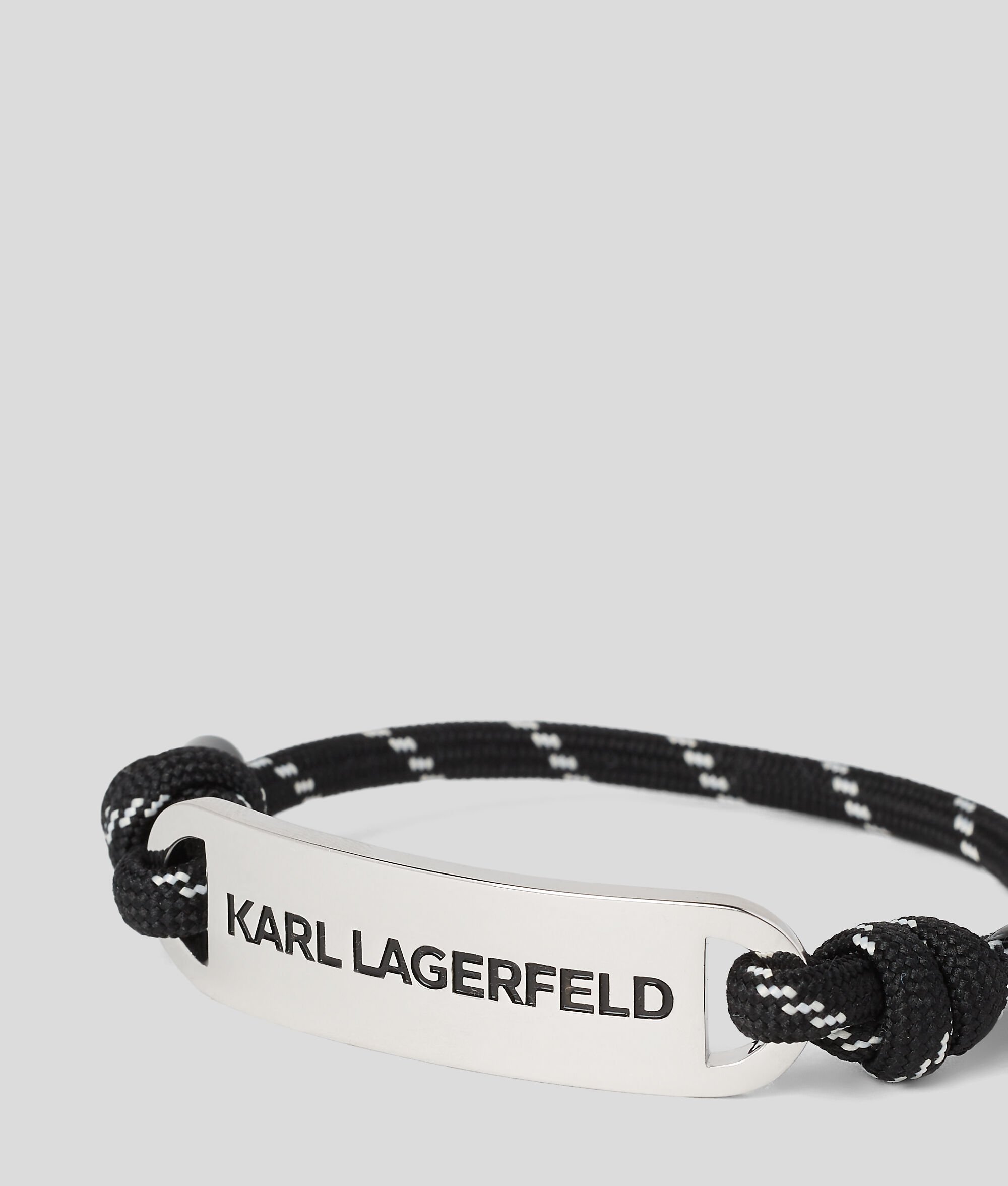 BRACELET ENTRELACÉ À BRELOQUE PLAQUE K/ESSENTIAL
