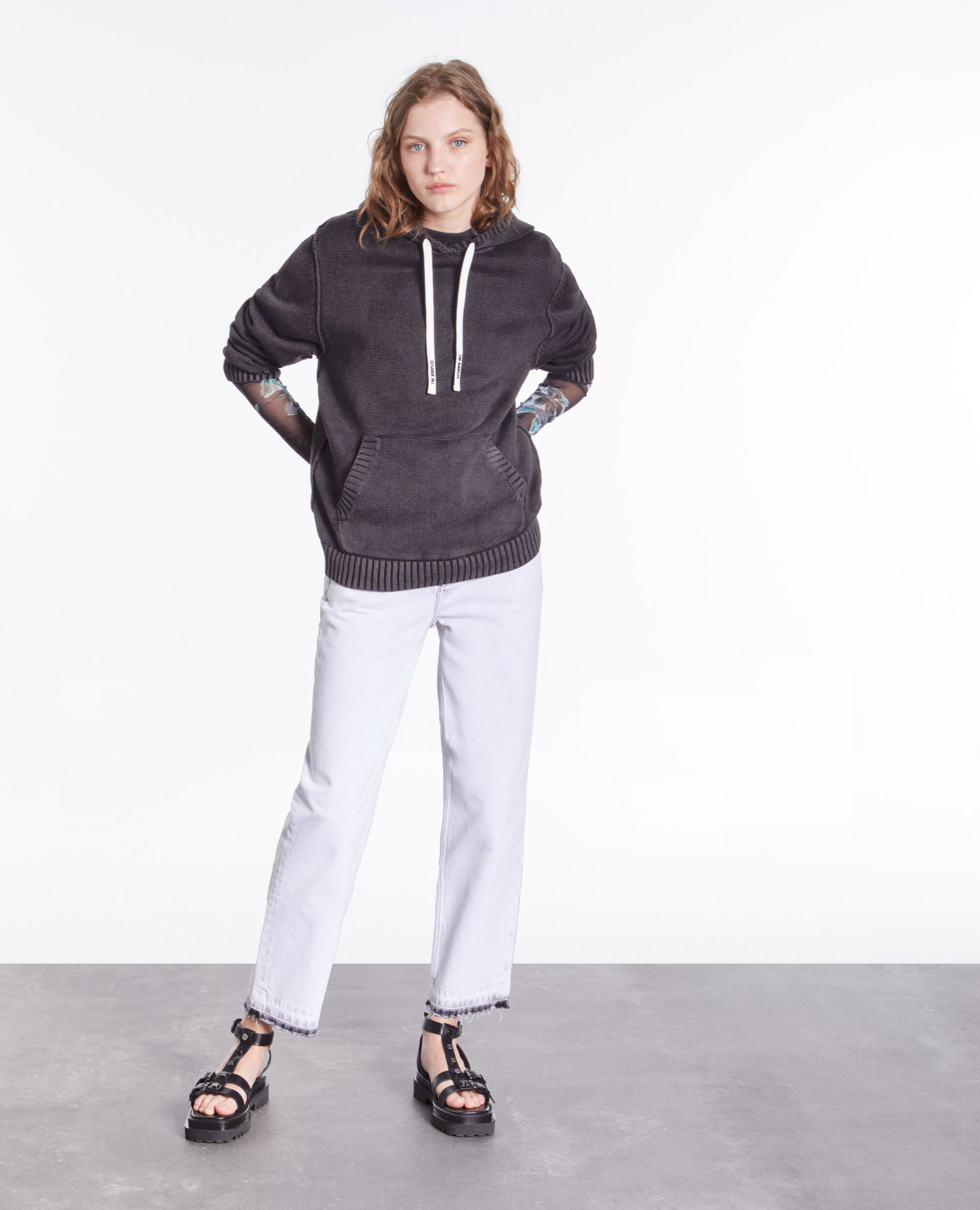 Pull noir à capuche en coton et laine