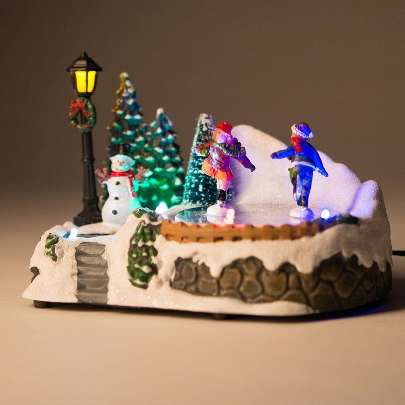Intratuin - Kerstdorp Miniatuur Schaatsers - 18 x 12,5 x 12 cm - Kerstversiering