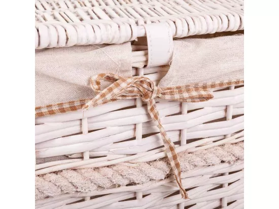 Set de corbeille à linge et deux paniers en osier doublés blancs