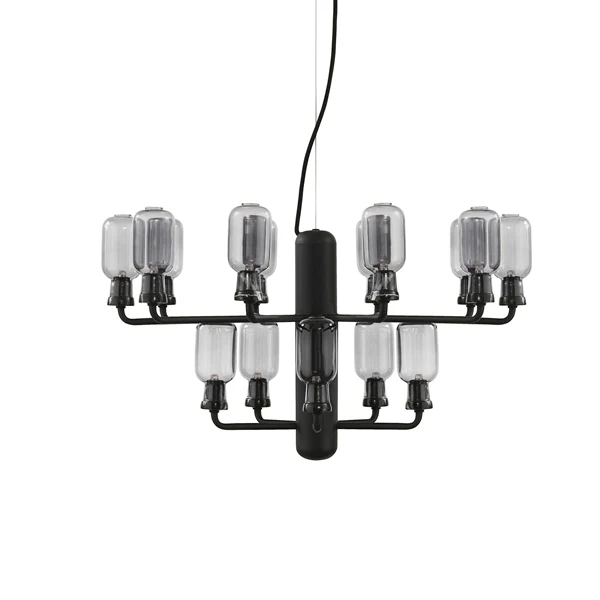Normann Copenhagen  Amp lysekrone med 15 arme, smoke/sort - H: 32,5 cm. Ø: 62,5 cm.