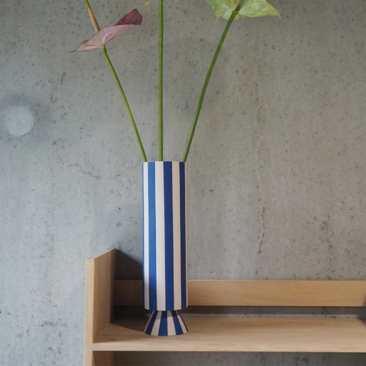 OYOY - Toppu Vase, Ø 14,5 x H 28 cm, weiss / schwarz