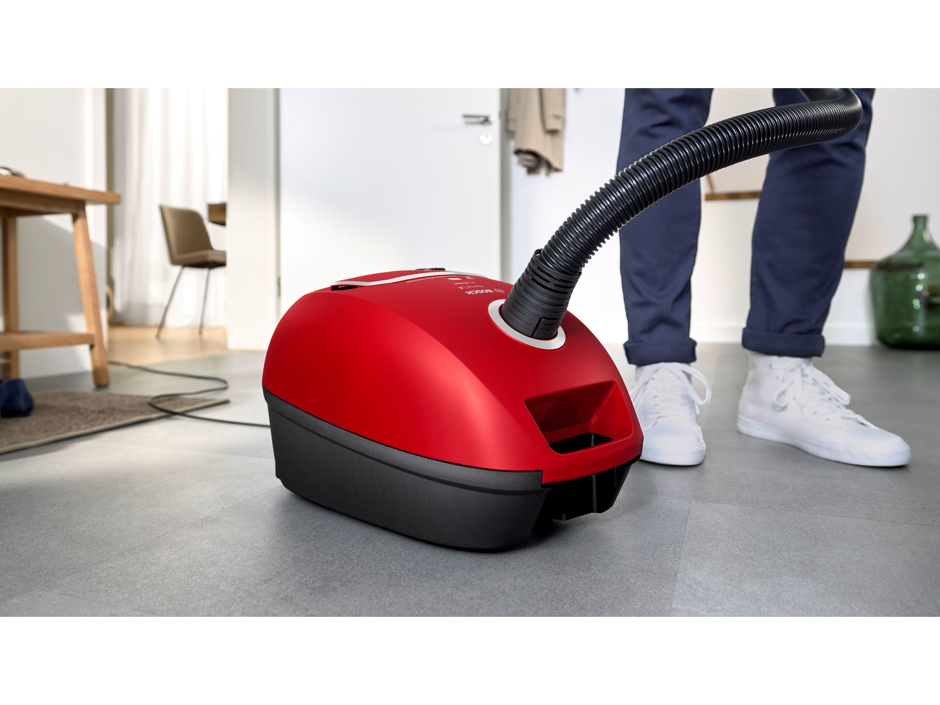 ASPIRADOR COM SACO BOSCH BGB41PET1 PROANIMAL 4L 700W