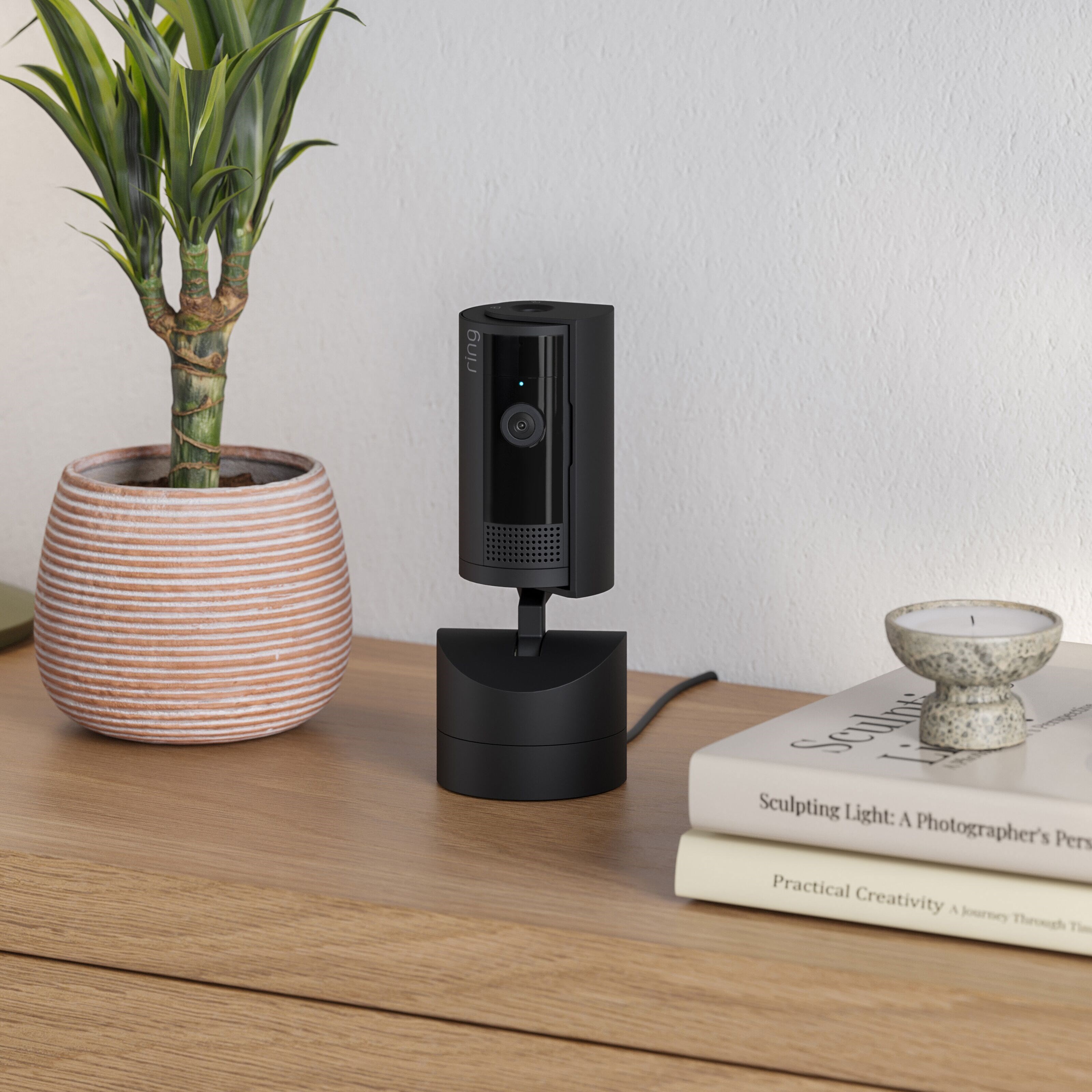 Ring Pan-Tilt Indoor Camera Svart