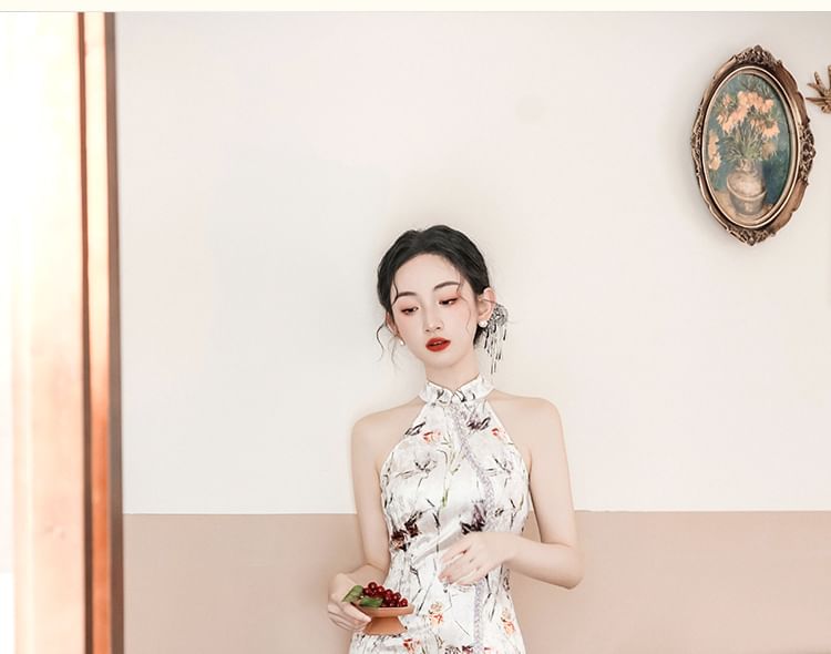 Nebbia - Set: Mouwloze maxi-jurk van fluweel met mandarijnkraag en bloemenpatroon + lange mouwloze crop top met één schouder