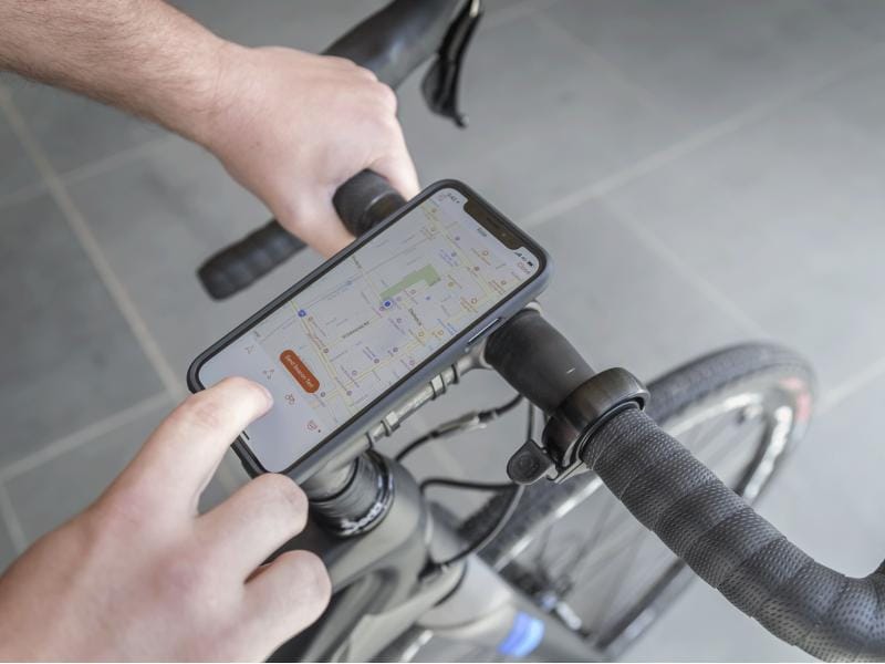 Quad Lock Sport- & Outdoorhülle iPhone 11 Smartphone-Case mit praktischer Befestigungsmöglichkeit