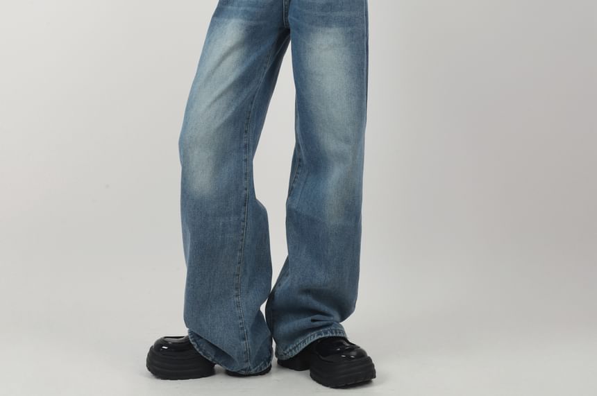 AXEN - Lage taille jeans met letters en wijde pijpen