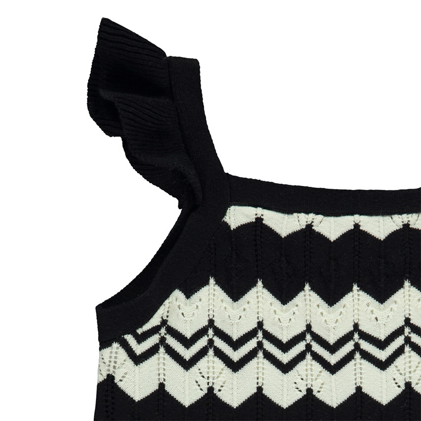Salopette courte en crochet motifs fantaisie aztèque pour fille