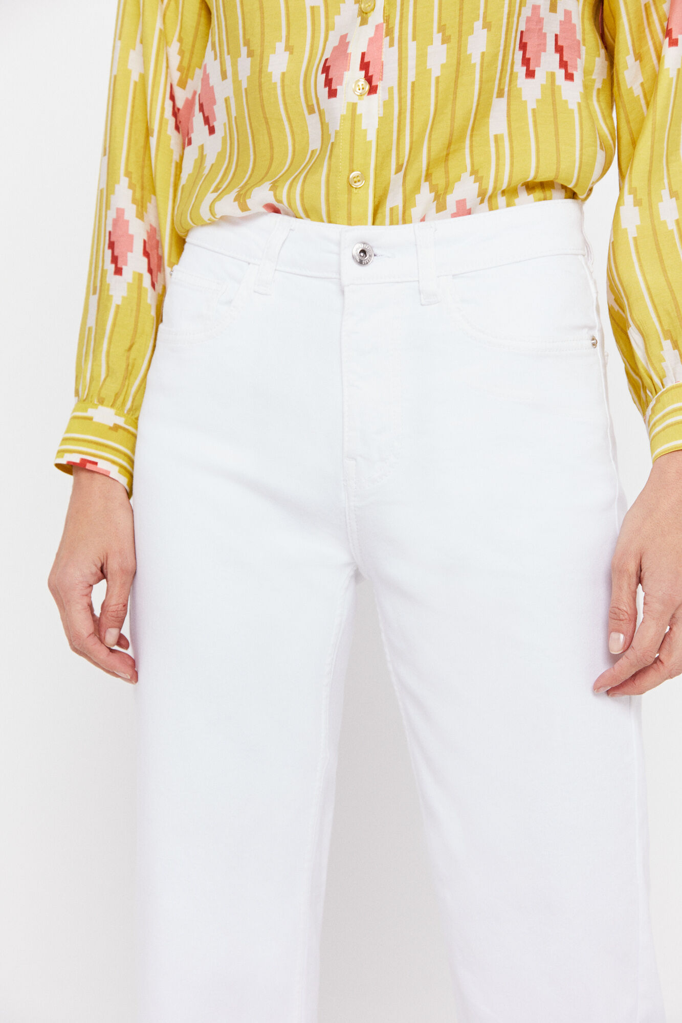 Calça jeans reta com 5 bolsos - Branca