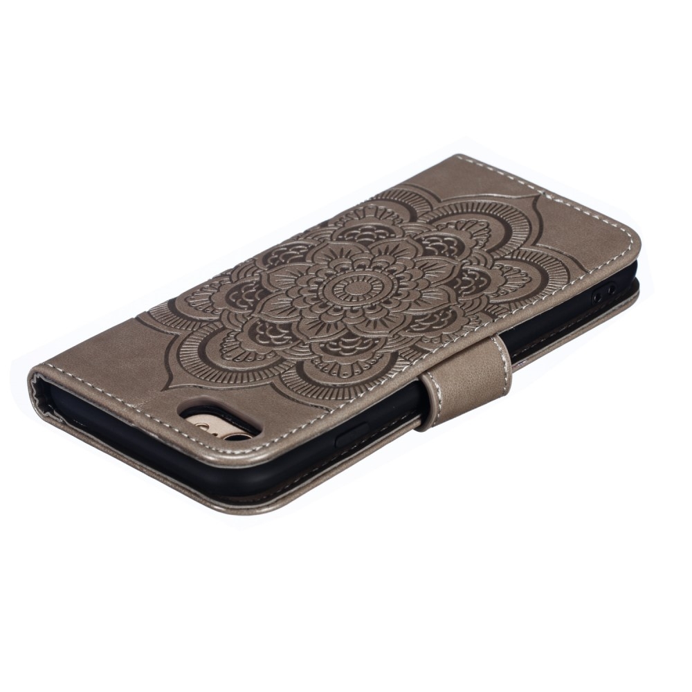 iPhone SE (2022/2020) / 8 / 7 Leder Tasche Wallet - Mandala Flowers Imprint - Grau
