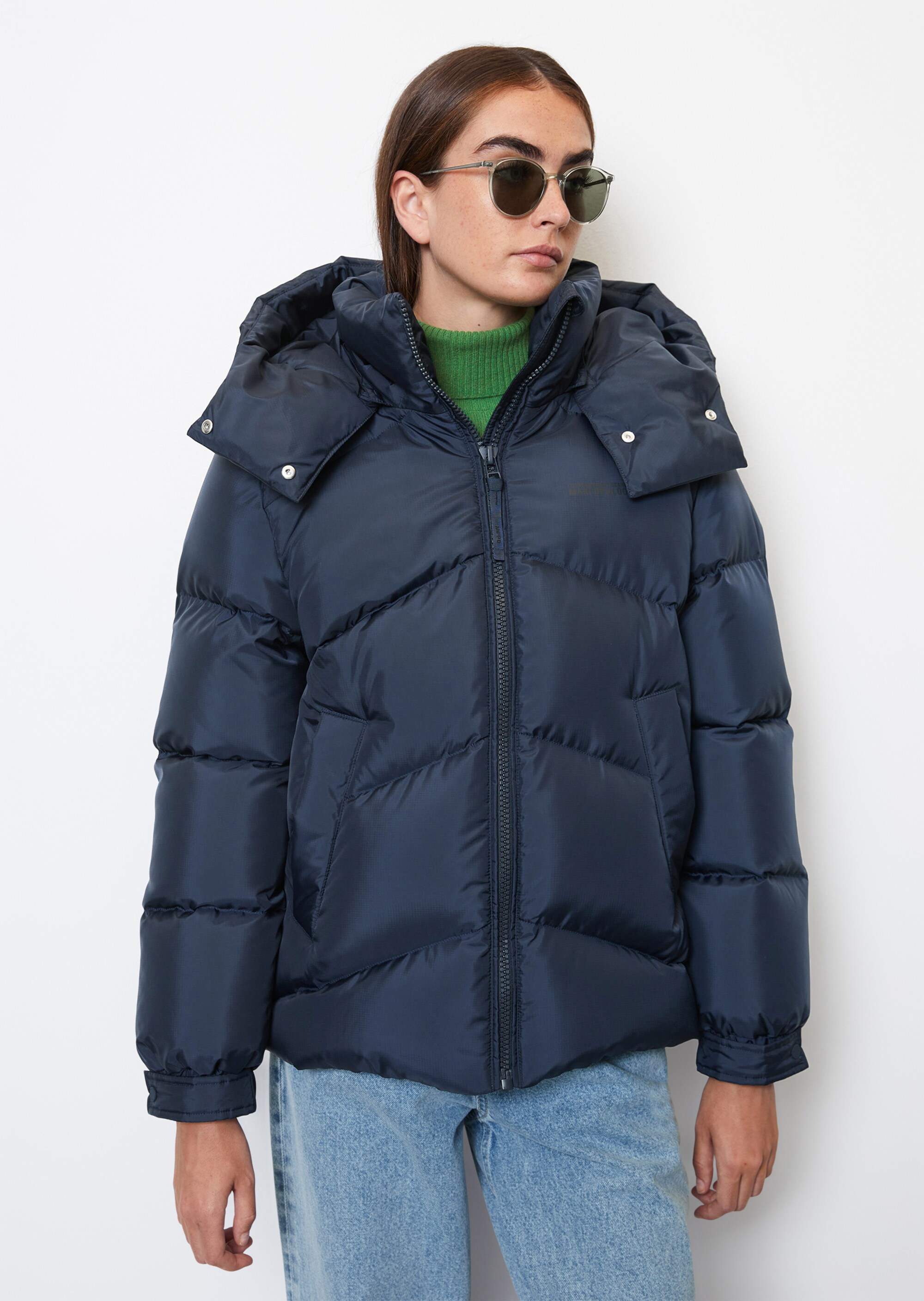 Daunen-Pufferjacke mit abnehmbarer Kapuzeaus wasserabweisendem Ripstop