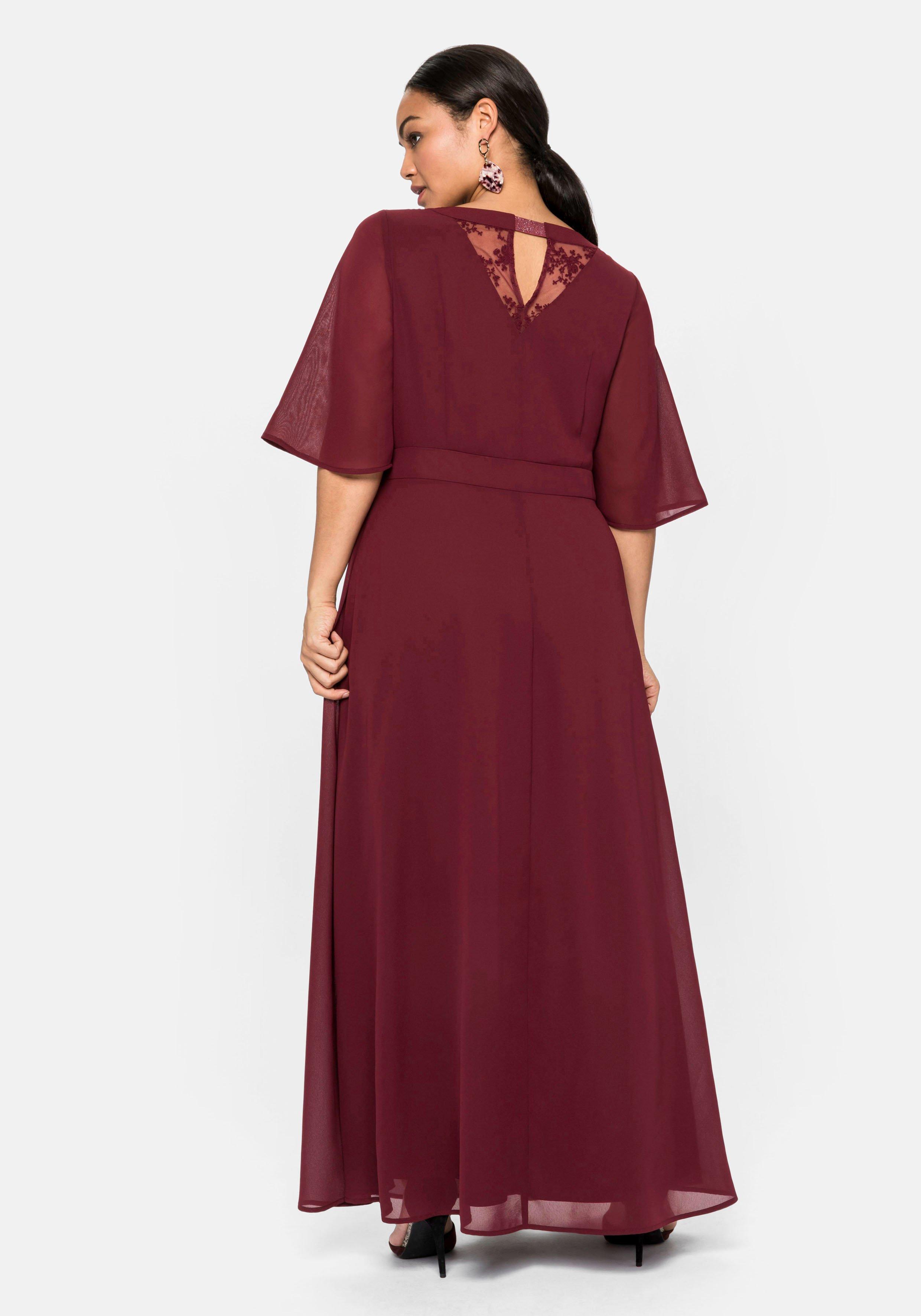 Abendkleid aus Chiffon, mit Spitzen-Einsatz