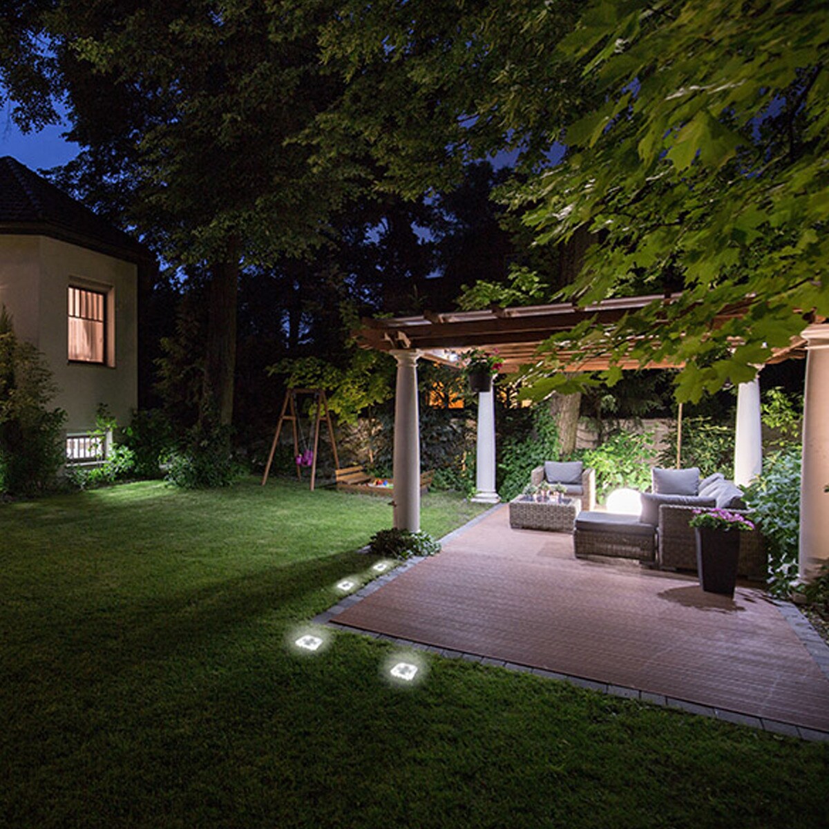 Starlyf® Leistungsstarke LED - Gartenstrahler 8 Stück Solar Lights