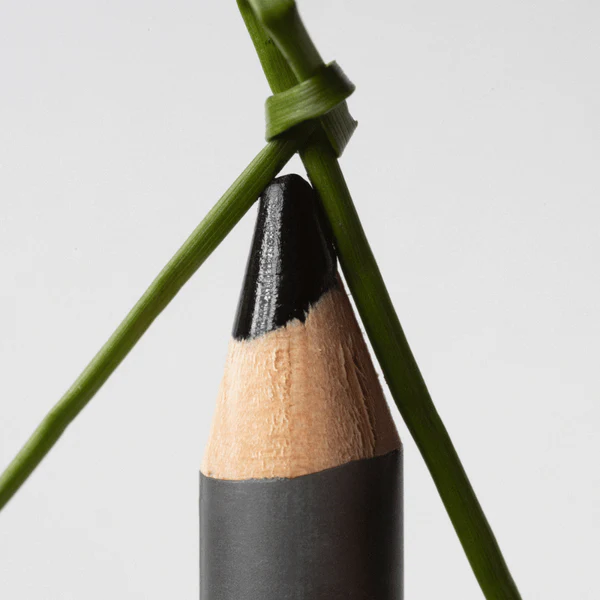 Mádara Crayon pour les Yeux - The Eye Pencil - #1 BLACK 1gr