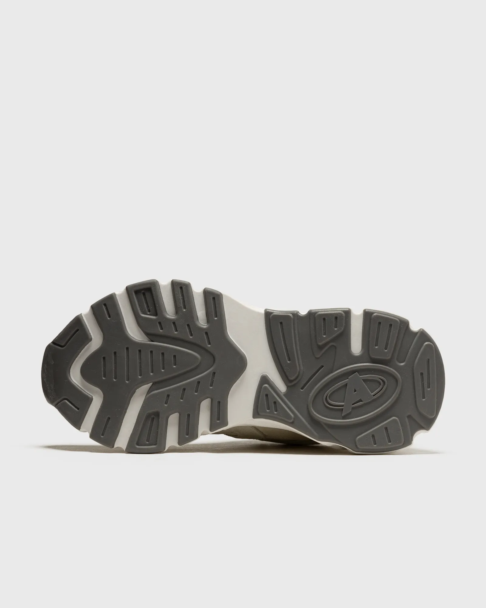 Axel Arigato Marathon R Trail Distressed