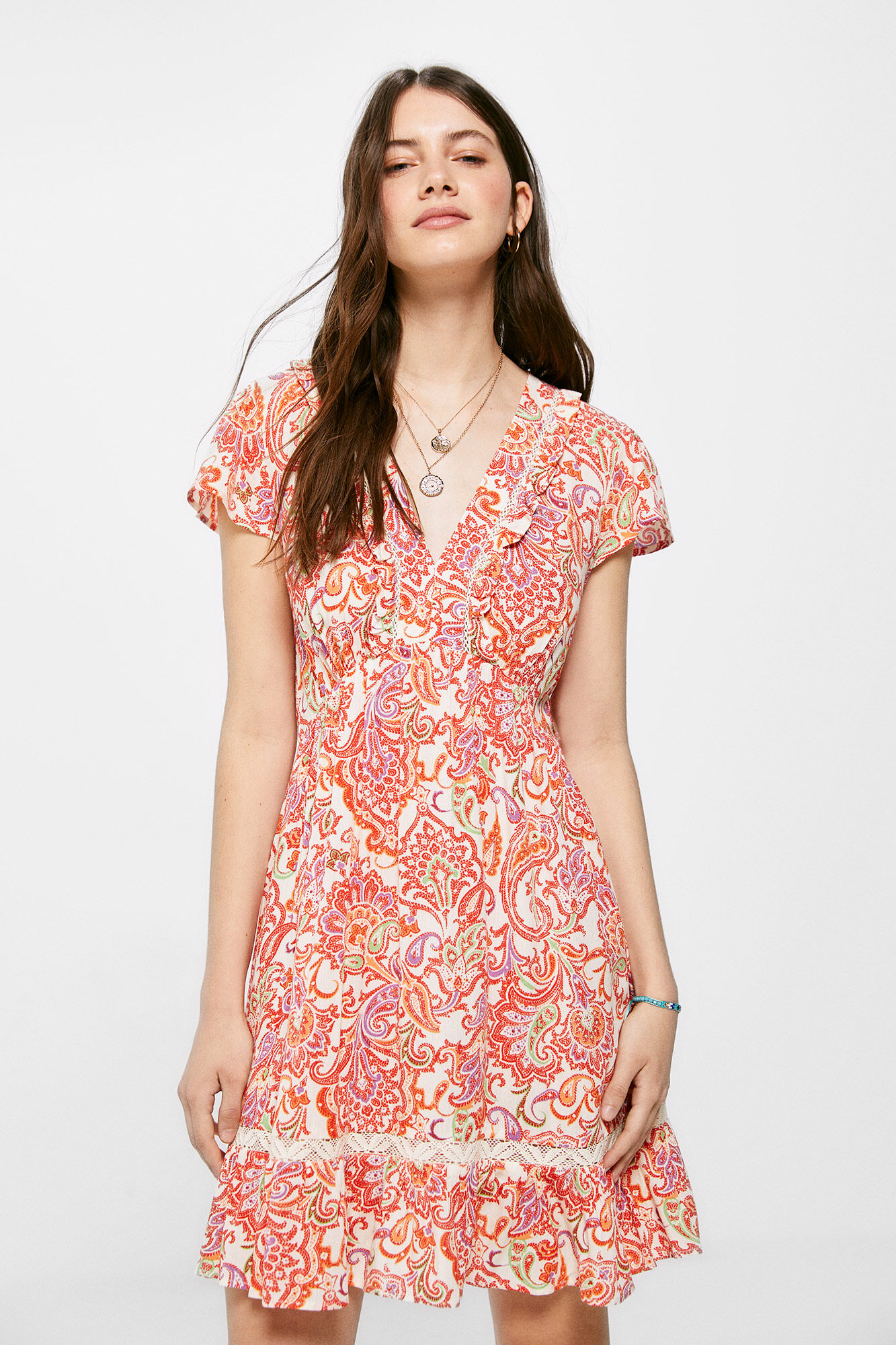 Vestido com estampa de renda