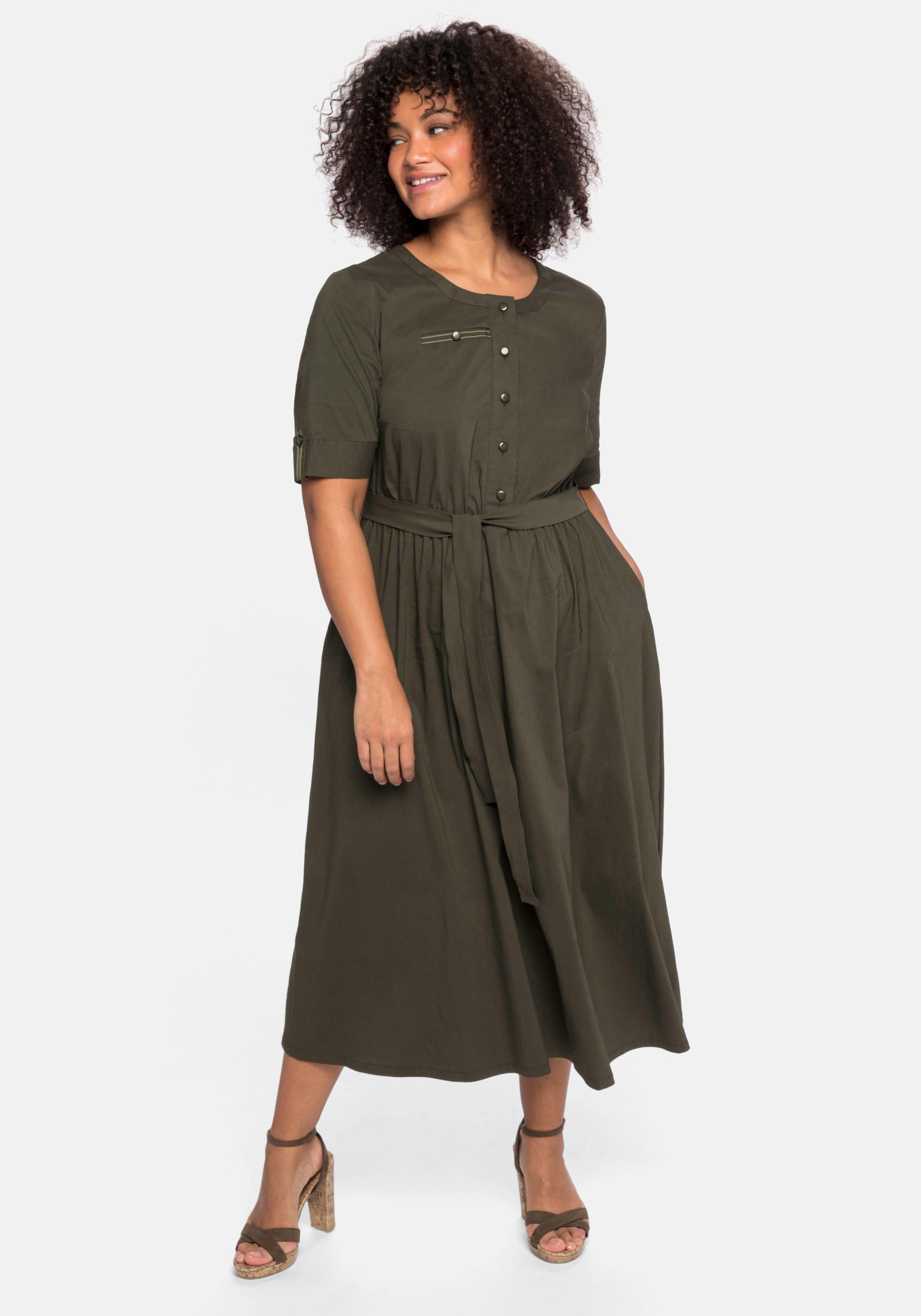 Kleid mit Knopfleiste und Bindegürtel