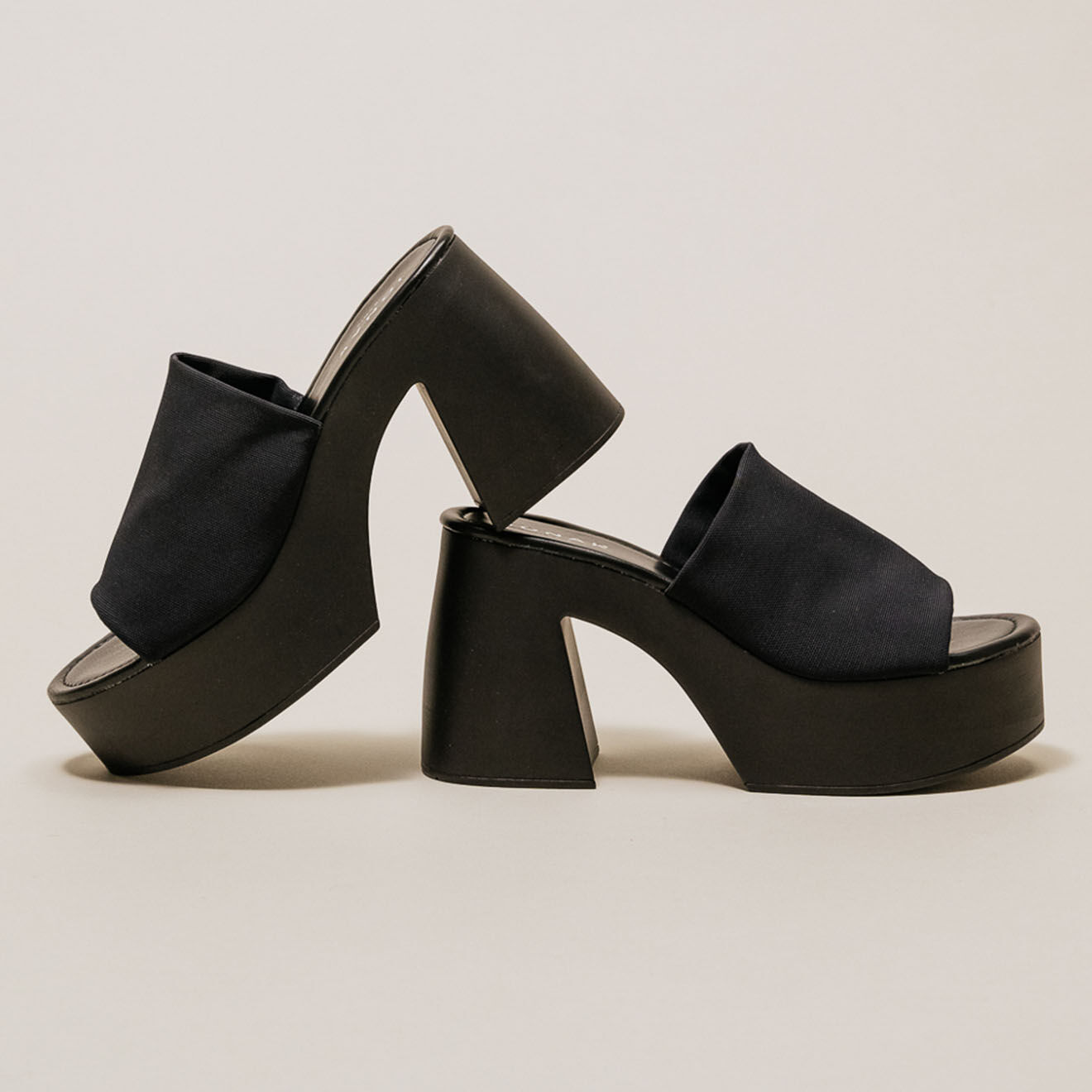 Jonak Mules Peneloppe noires - Talon 10 cm