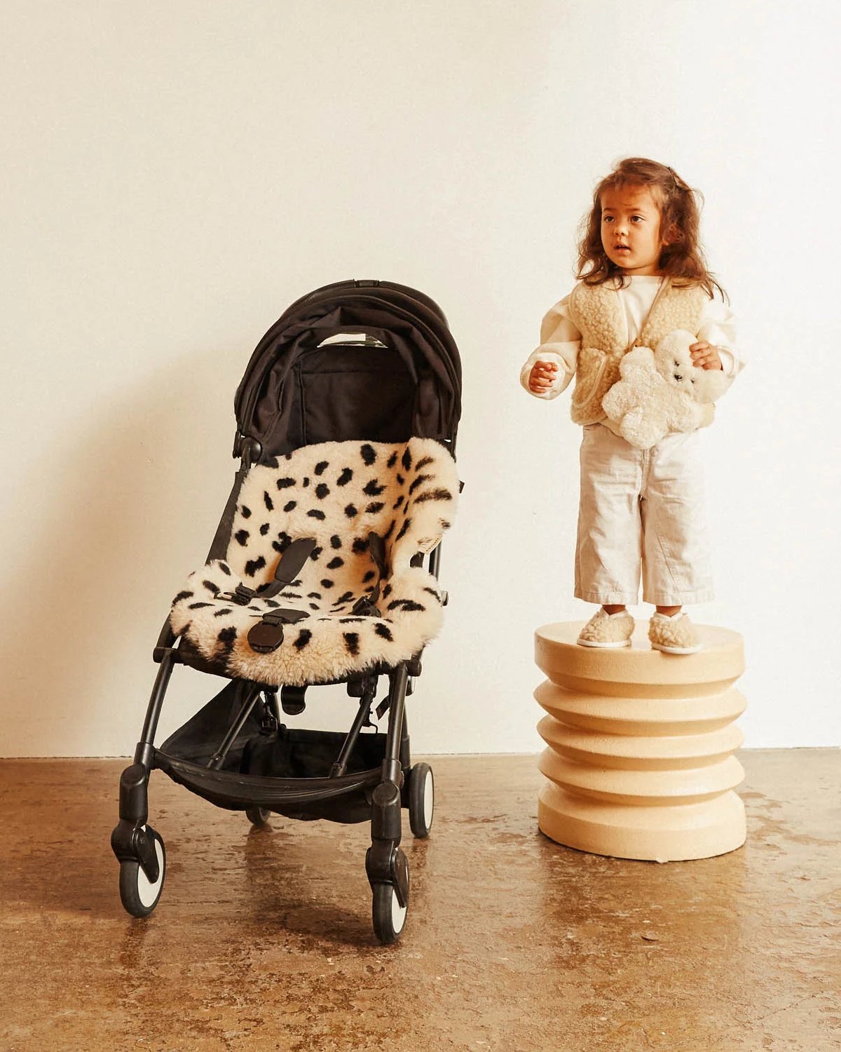 Lammeskinn til Vogn, Vippestol og Moseskurv – 100% Merino | Snuggler