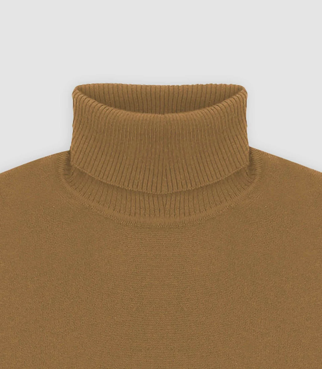 Pull col roulé camel