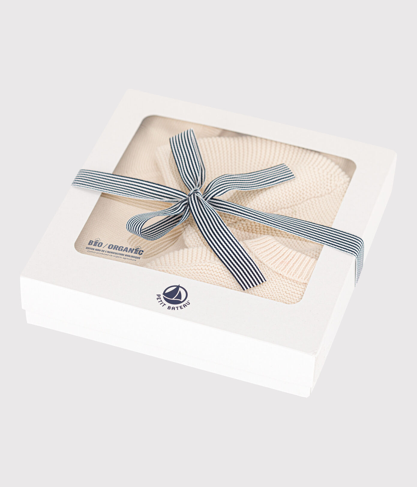 Coffret cadeau naissance en tricot