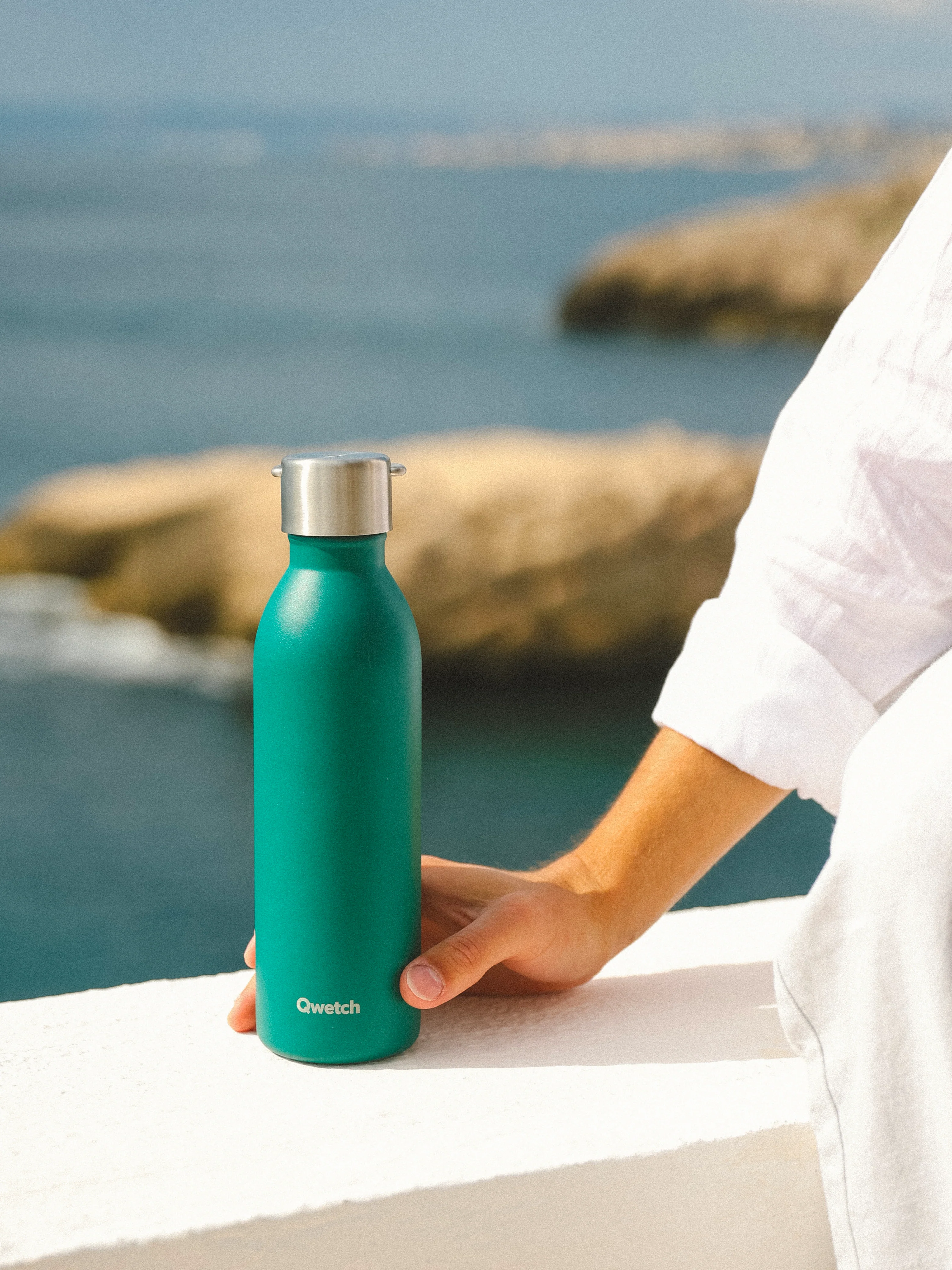 Bouteille Isotherme Active Matt Vert Emeraude - Qwetch