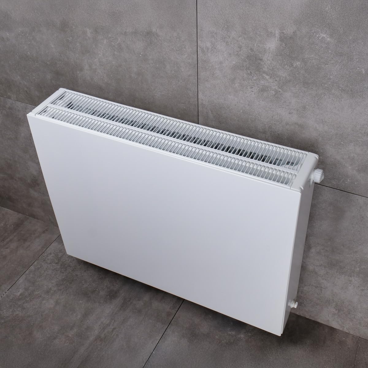 Belrad® Planheizkörper Typ 22 - glatt & plan, Universalheizkörper für Wandmontage, Mittelanschluss, inkl. Halter & Ventil, RAL 9016 reinweiß, 8 Anschlüsse 500x800 mm (HxB)