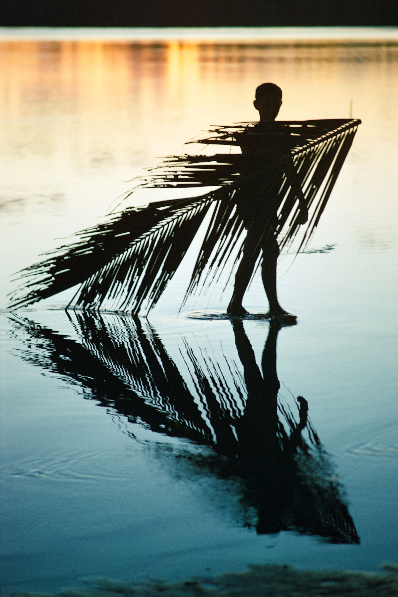 Bora Bora I, 1967 by Robert Lebeck - Limited Edition. Edition of: 100. Signed.