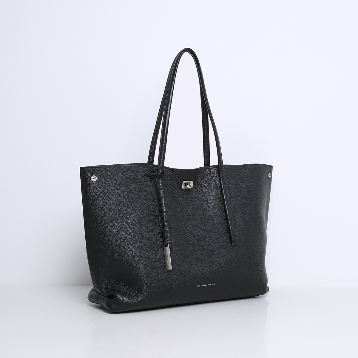 DEAN | BLACK