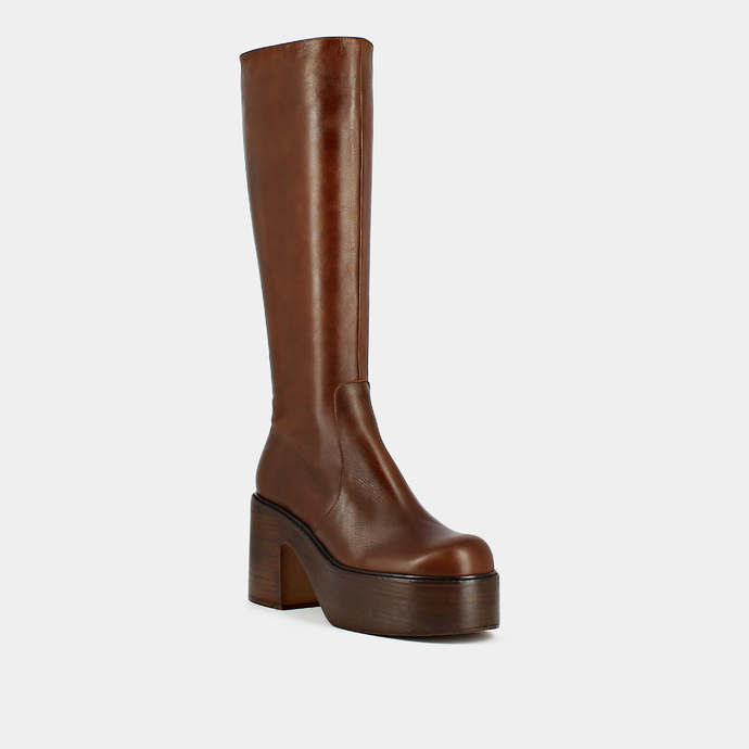 Bottes à plateformes et bouts ronds  en cuir vieilli marron