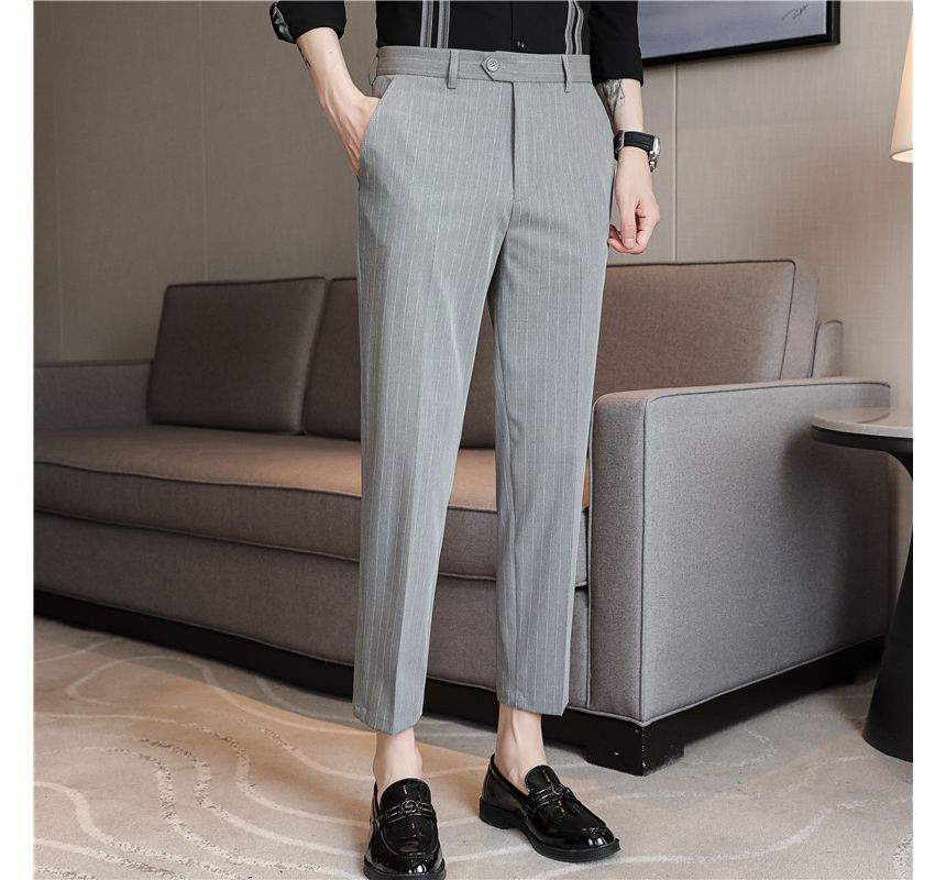 Deepwood - Gestreepte, taps toelopende, getailleerde pantalon met middelhoge taille