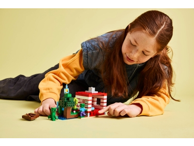 LEGO Het TNT junglehuis (21275)