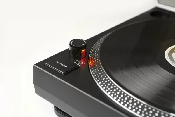 TechniSat TechniPlayer LP 300 - Pladespiller - sort, sølv