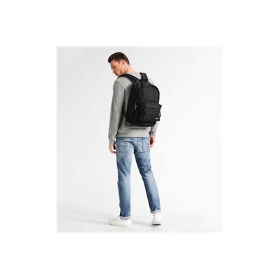 EASTPAK Out Of Office - Sac à dos black avec compartiment pour ordinateur portable